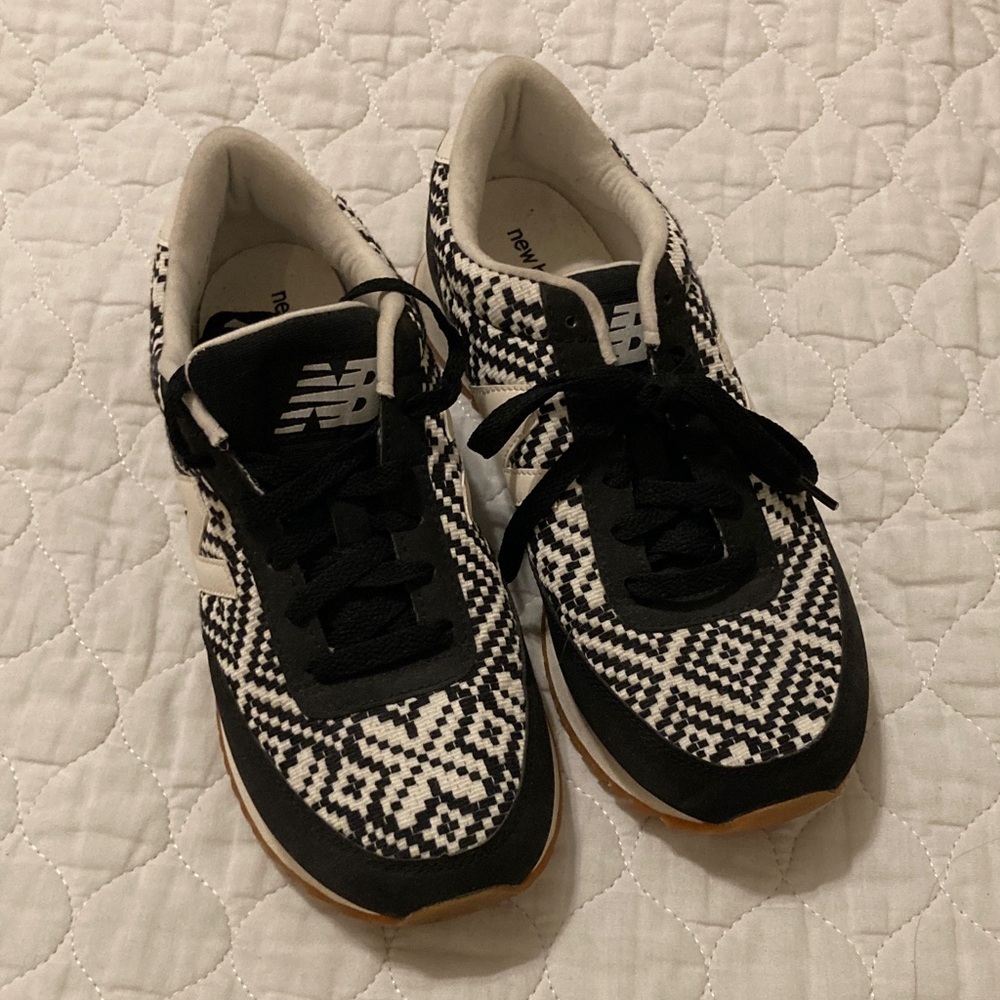 New Balance Monochrome Patterned Sneakers